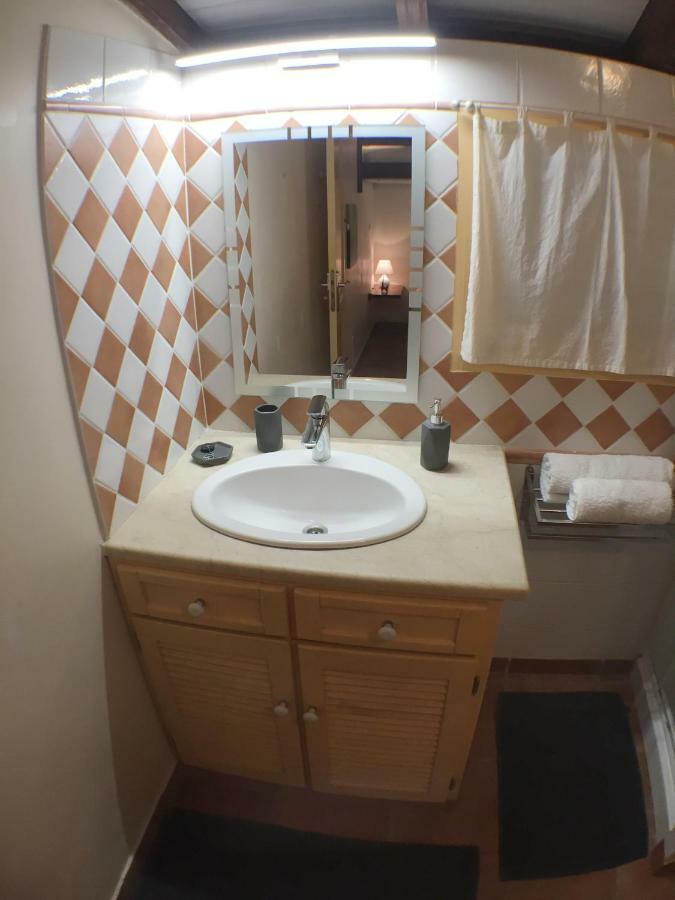 Villa Des Amandiers レザンセス・ダルレット エクステリア 写真